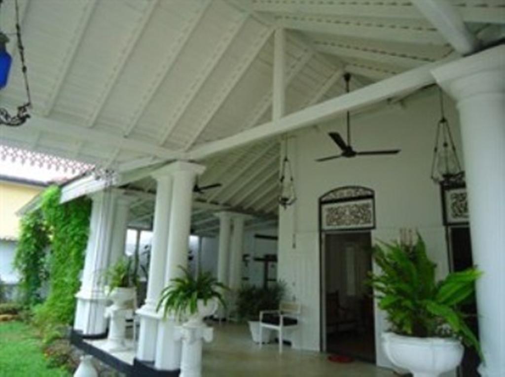 Villa Blanco Dehiwala-Mount Lavinia Exterior photo