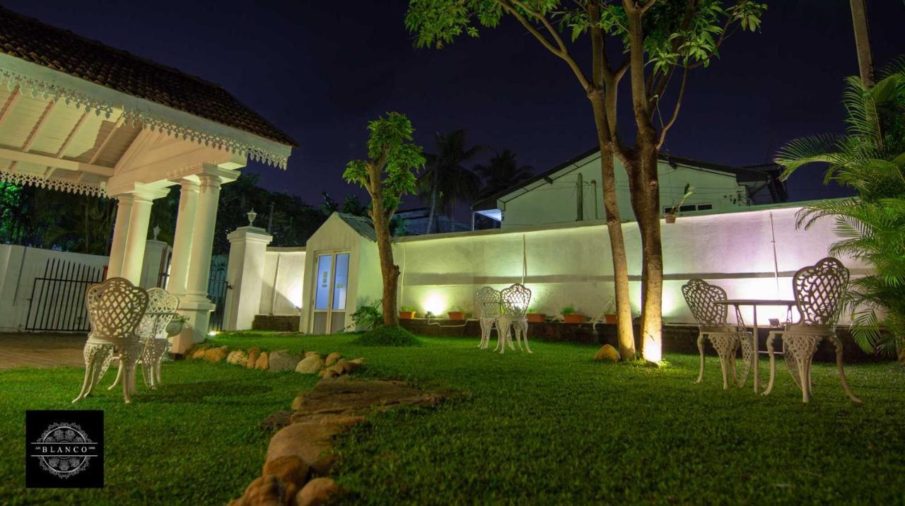 Villa Blanco Dehiwala-Mount Lavinia Exterior photo